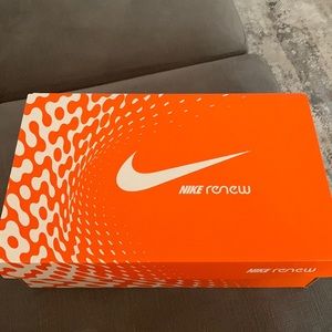 NIKE RENEW SNEAKERS